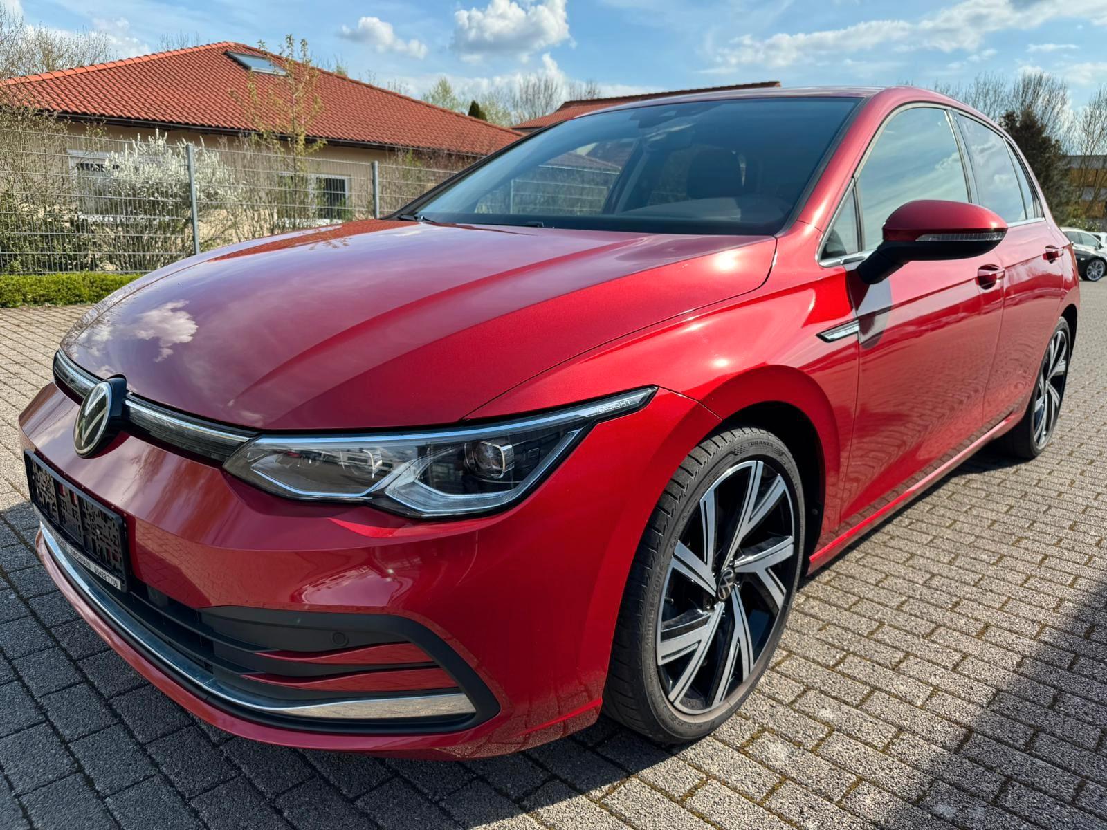 Volkswagen GOLF VIII 1.5 TSI STYLE MATRIX LED ACC NAVI LRHZ