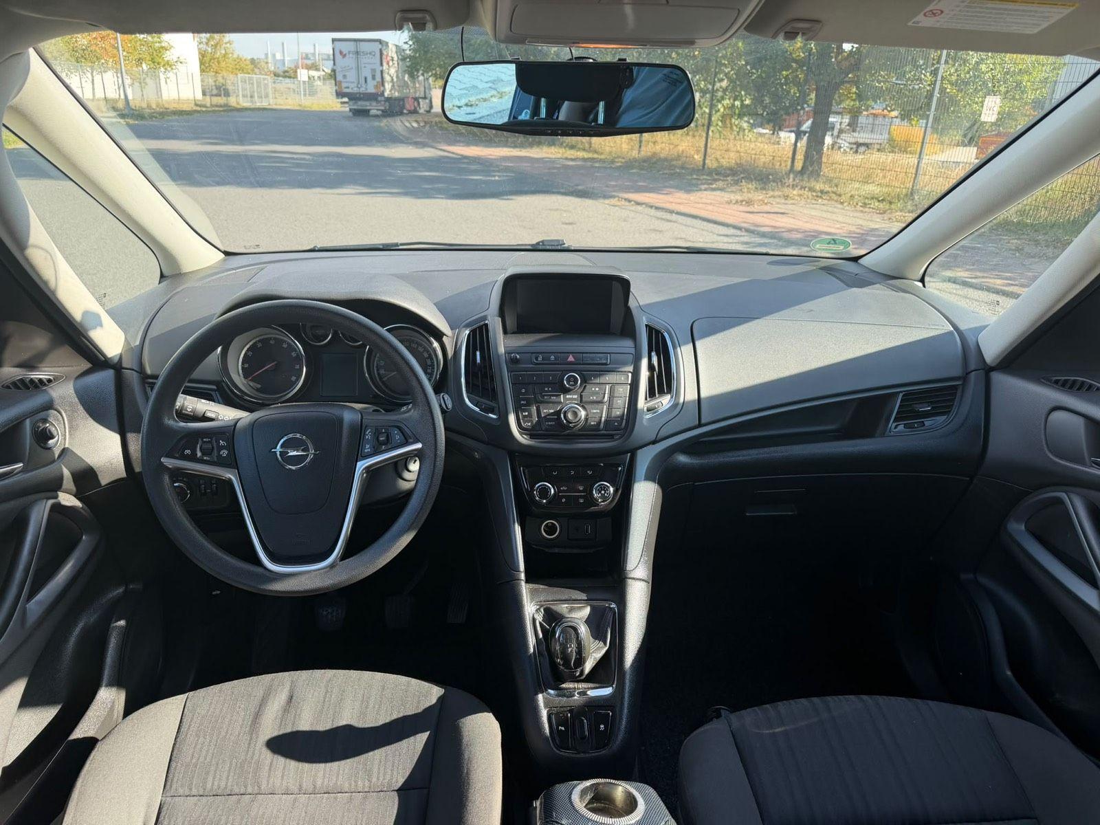 Opel Zafira 2015 — photo 5