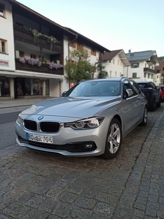 Image of BMW 320