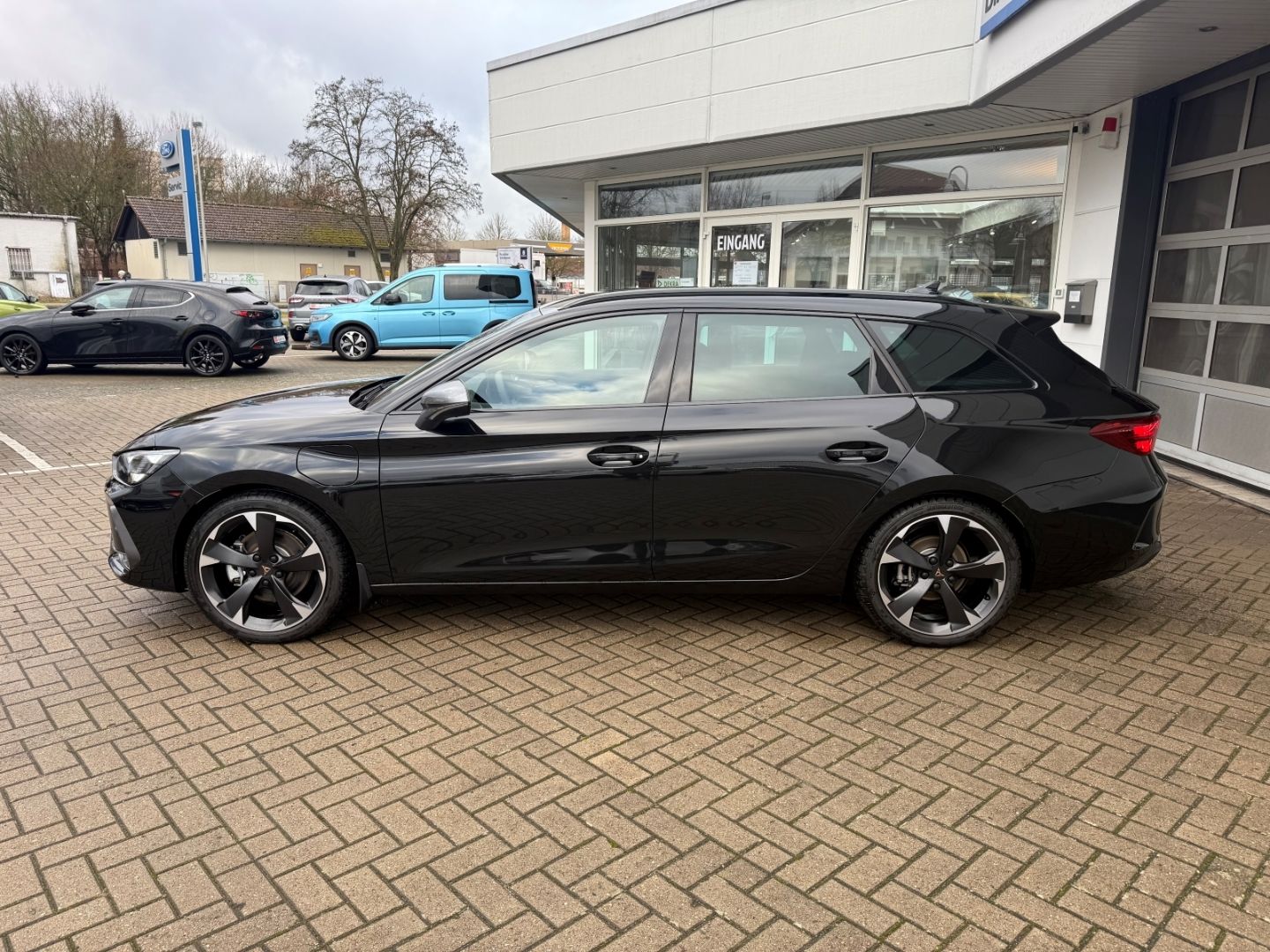 Fahrzeugabbildung CUPRA Leon Sportstourer 1.5 e-Hybrid AHK-klappbar Digi