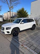 Mercedes-Benz GLB 180 d DCT - - weiße Mercedes-Benz GLB 180