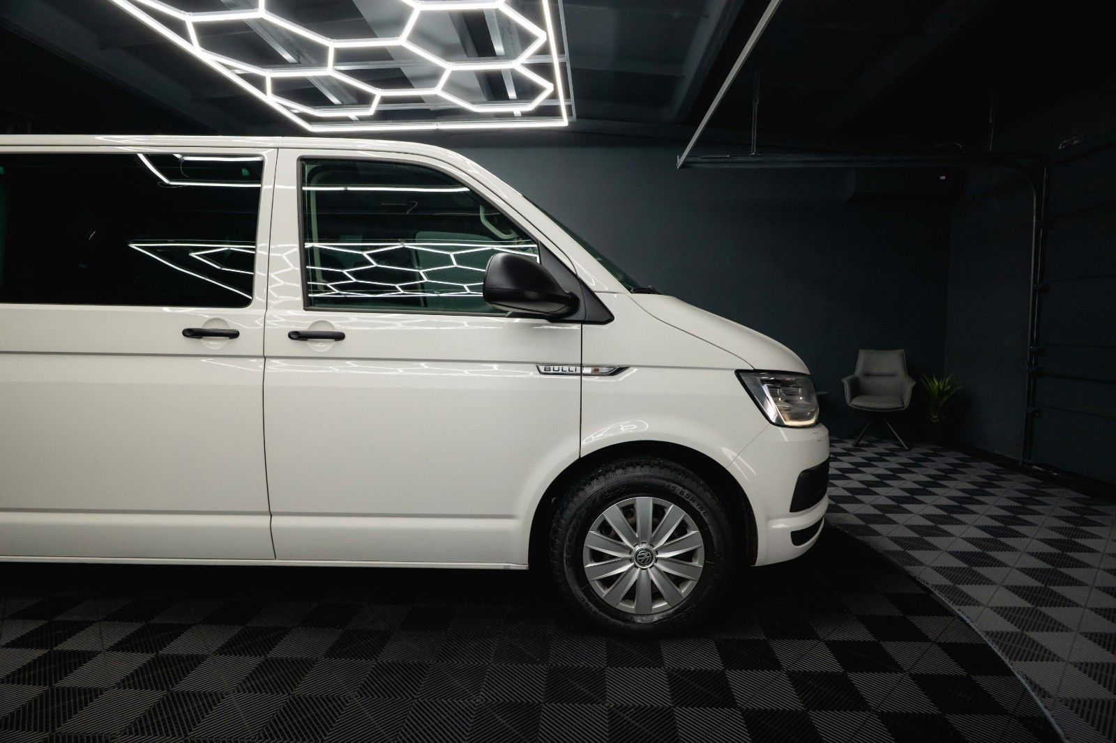 Fahrzeugabbildung Volkswagen T6 Multivan 2.0 TSI Behindertenumbau *LED*ACC*