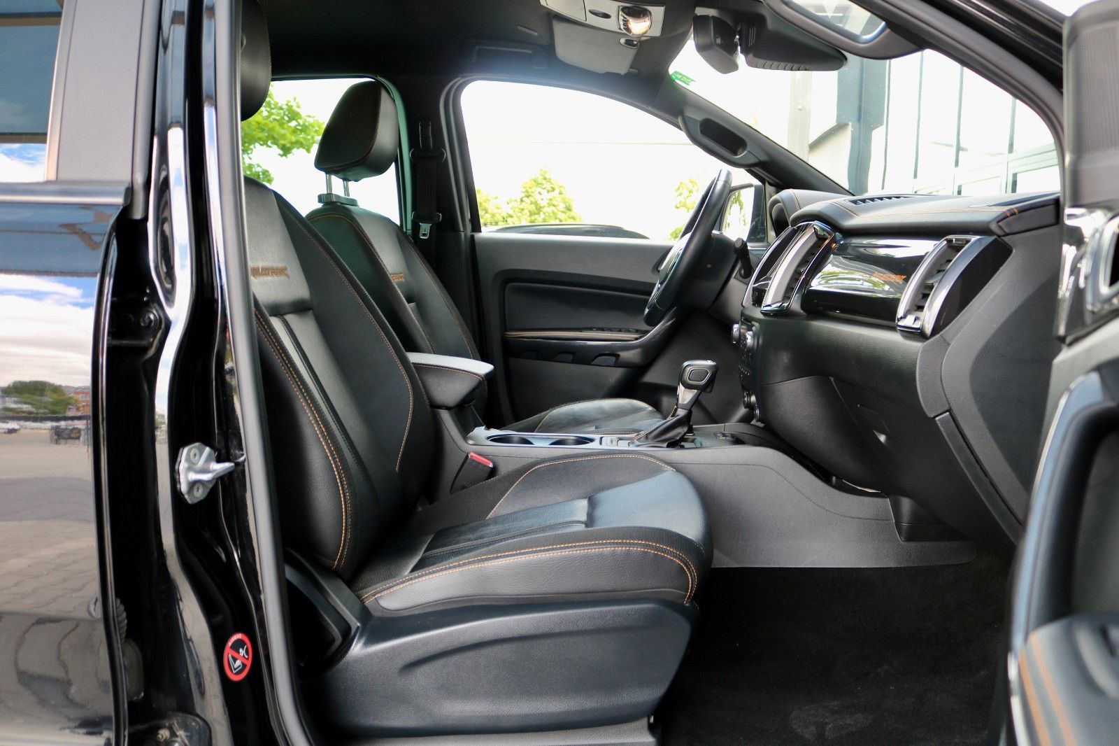 Car Image 32