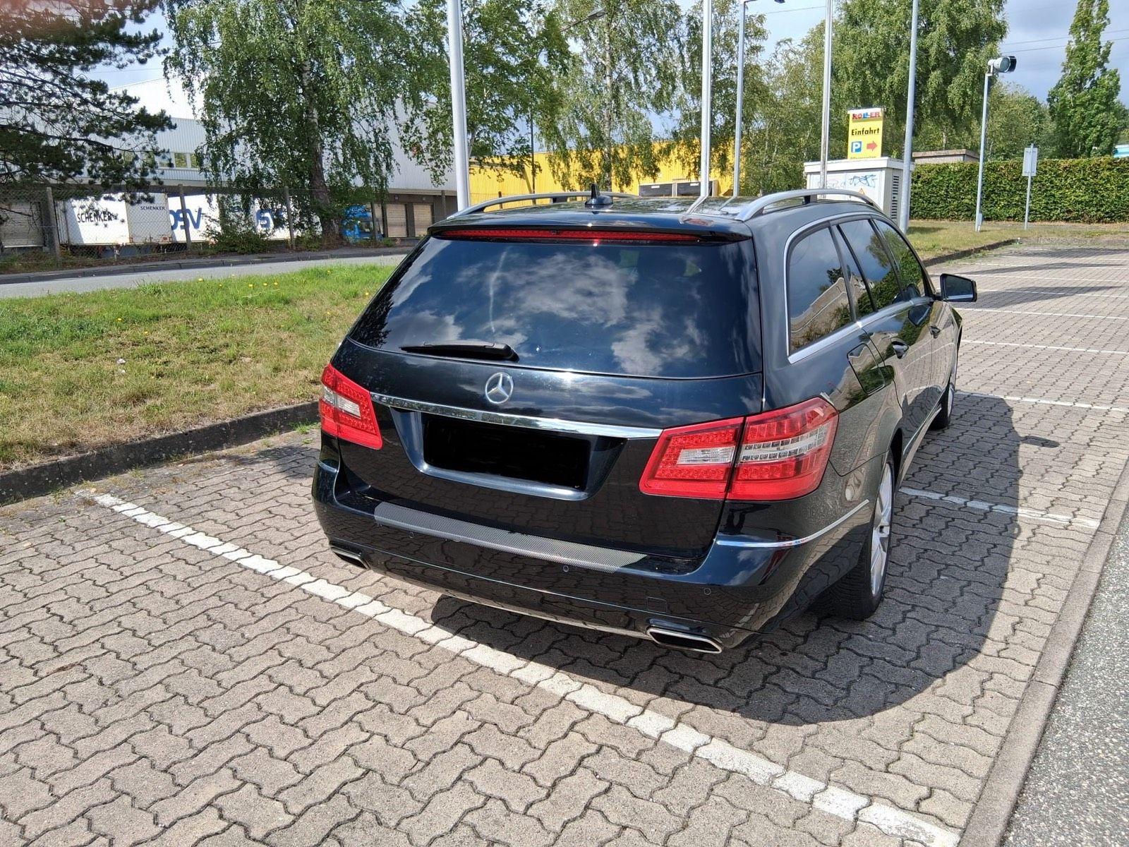Mercedes-Benz E250 2012 — photo 13