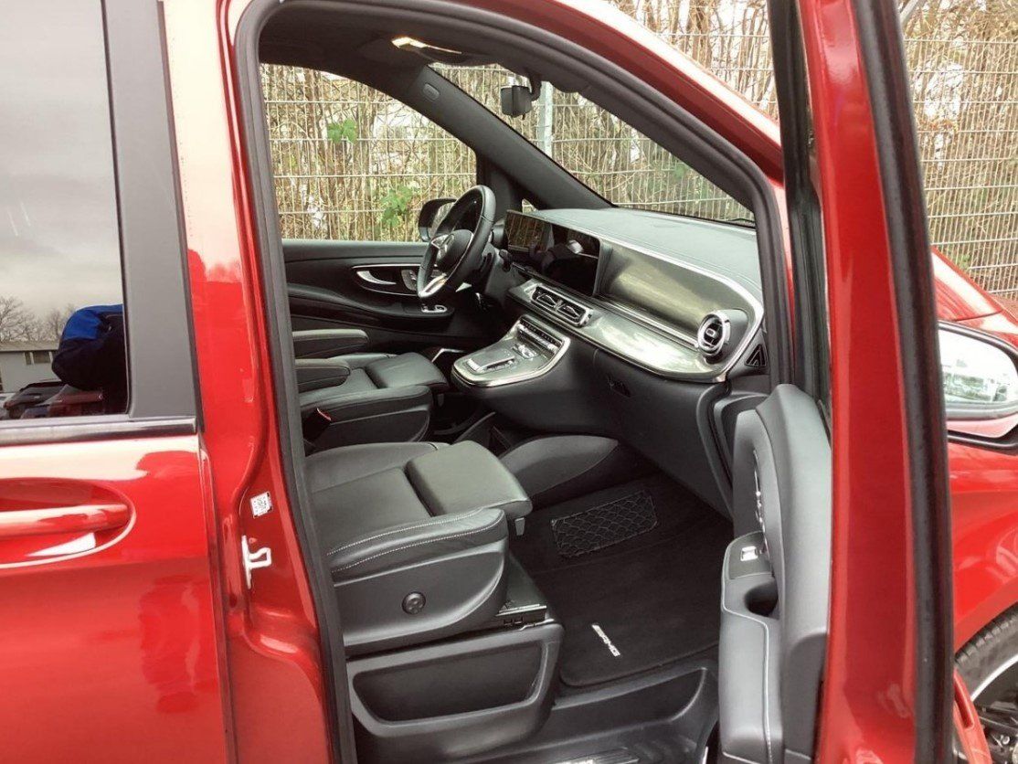 Fahrzeugabbildung Mercedes-Benz V250d 4M XL EXCLUSIVE LuxusSitze AMG Standhz AHK