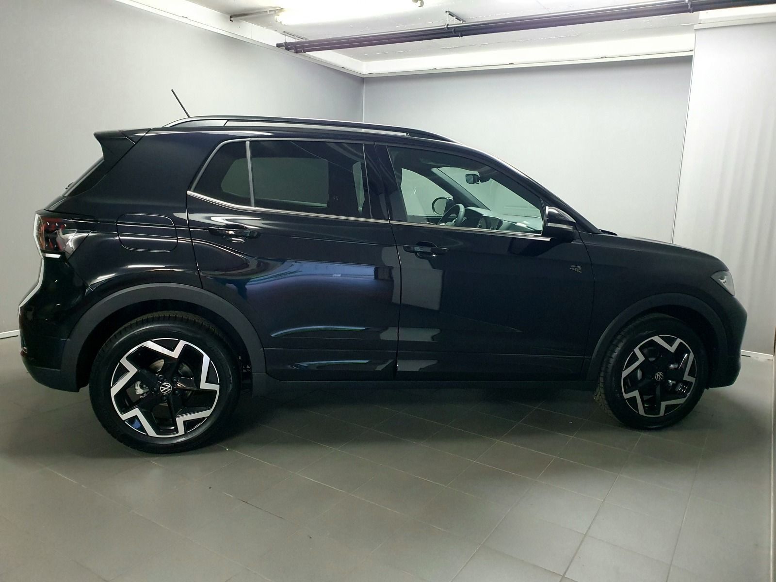 Volkswagen T-Cross R-Line 1.0TSI DSG ACC IQ.LIGHT RFK foto 3