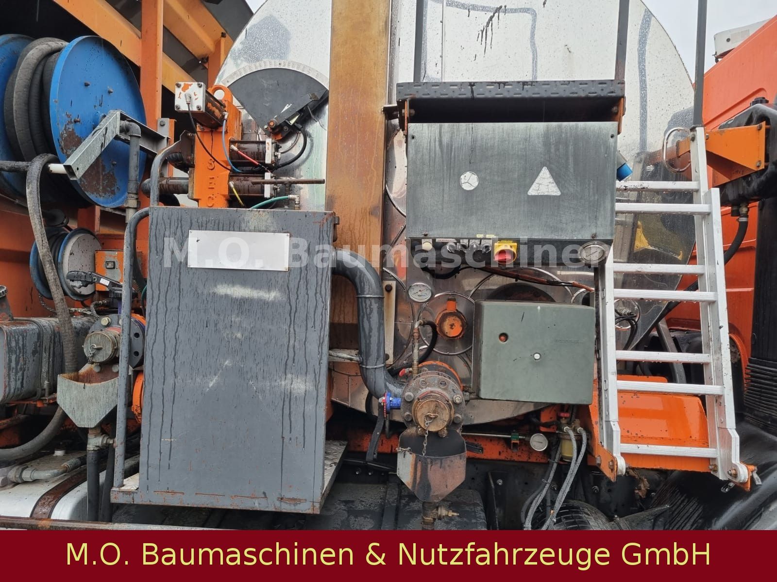 Fahrzeugabbildung Renault Premium 370 dci / Asphalt-Bitumen-Sprayer / 6x2