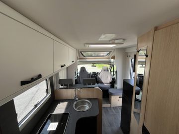 Sunlight Adventure T 67S TV-Paket Heizung Combi 6E