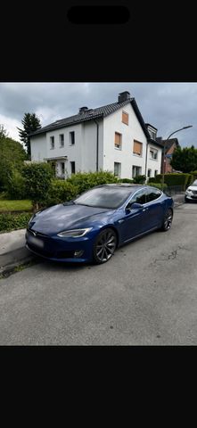 TESLA Model S Basis -