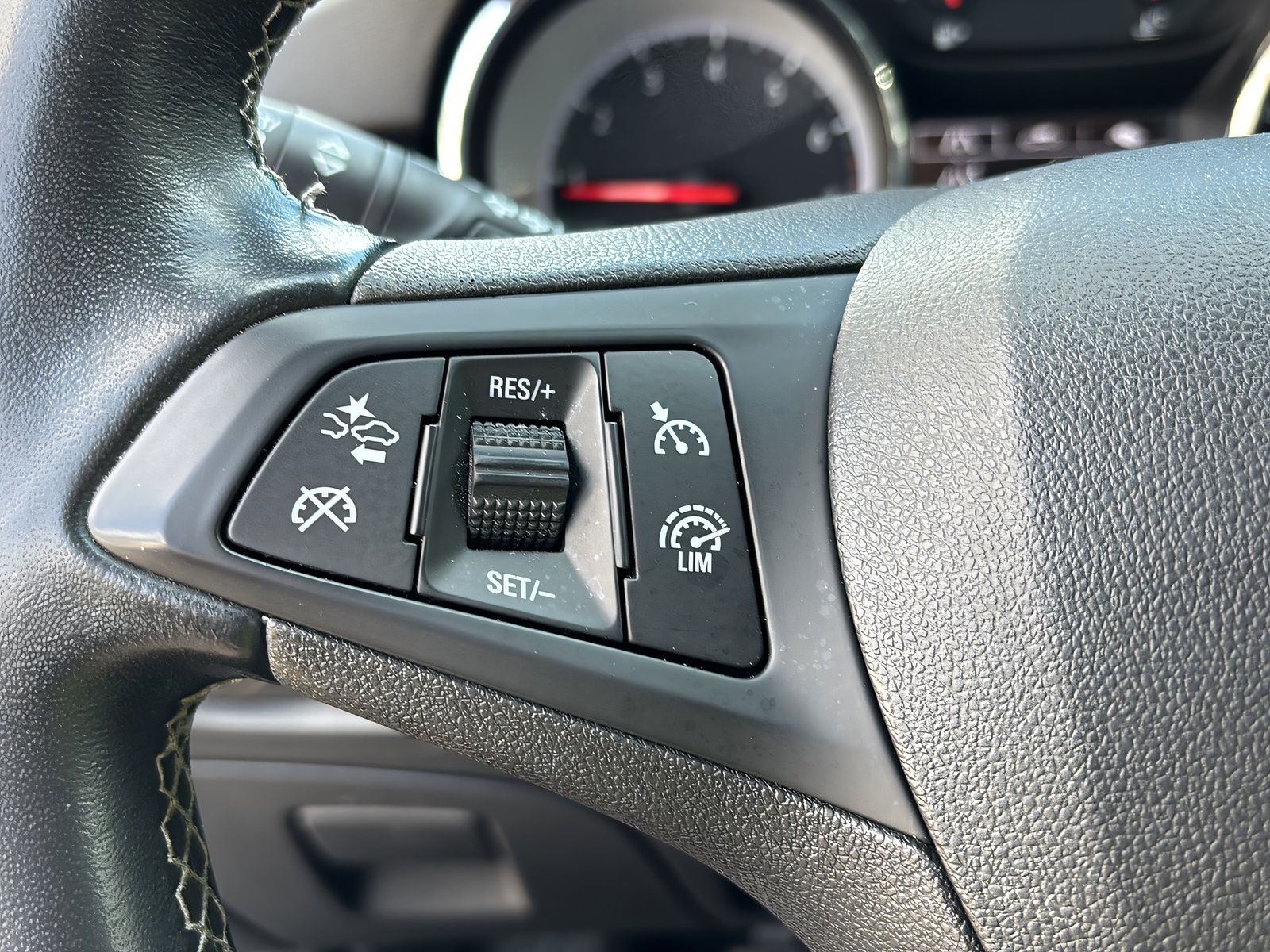 Fahrzeugabbildung Opel Astra K 1.0 ECOTEC ST INNOVATION PDC TEMPOMAT