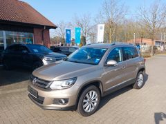 Tiguan 2,0 TDI Sport & Style 4M*Xenon*AHK*DSG*