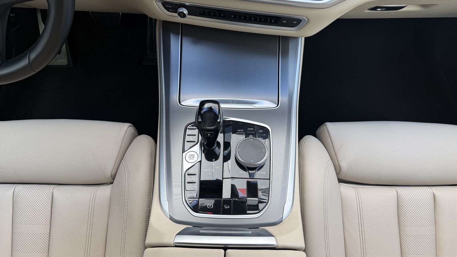 BMW X5 xDrive30d M Sport Laser LC Prof AHK HUD Ka foto 19