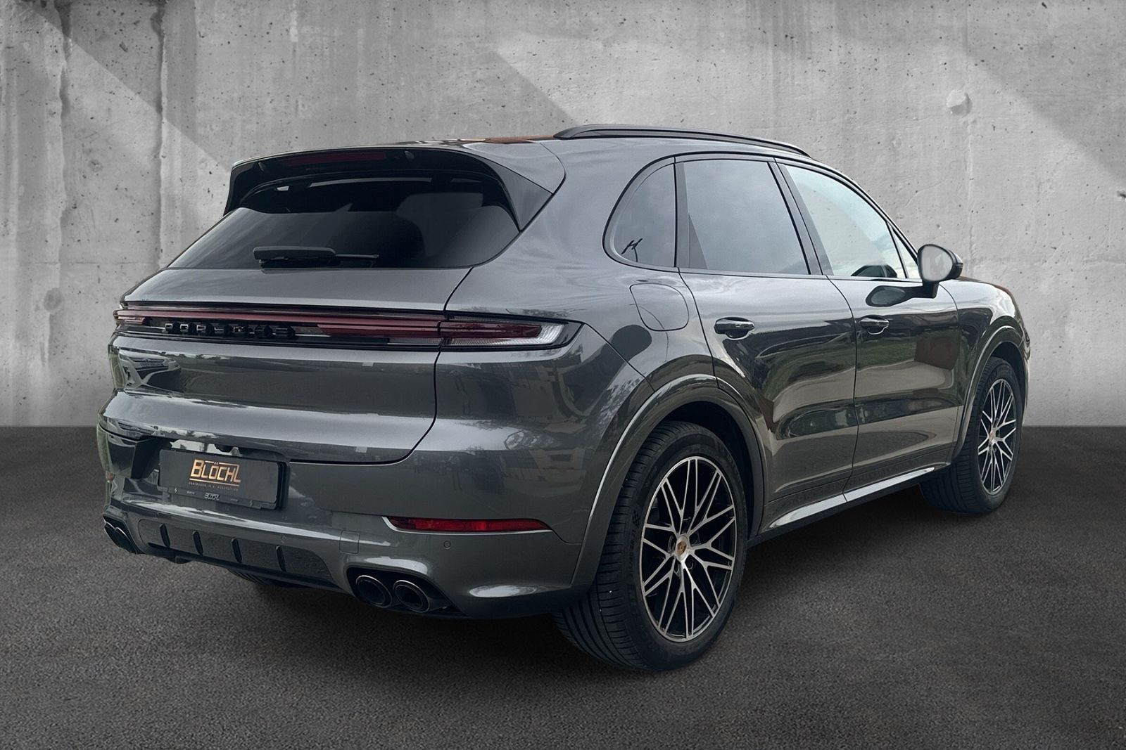 Fahrzeugabbildung Porsche Cayenne*Sport Design*Pano*360° Kam*Bose*Head-Up