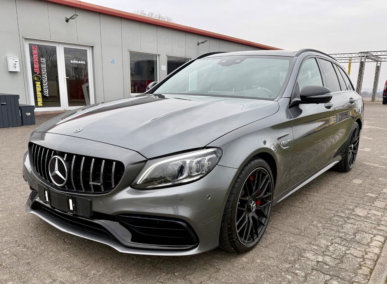 Mercedes-Benz C 63 S AMG T-Modell MB-100/Pano/AHK/Leder/S-Heft