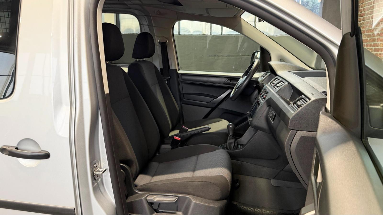 Volkswagen Caddy Maxi 2.0TDI Comfortline 5-Sitze KLIMA*PDC