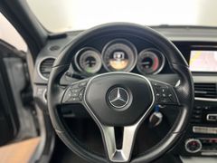 MERCEDES-BENZ C 220 T CDI / DESIGNO / HARMAN KARDON/ AUTOM./ MERCEDES-BENZ C 220 T CDI / DESIGNO / HARMAN KARDON/ AUTOM./