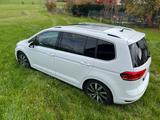 Volkswagen Touran 1.8 TSI DSG Highline, Family Paket, APP - : Kleinbus, Von Privat