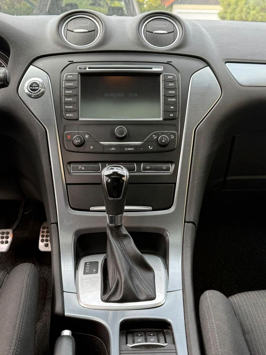 Ford Mondeo 2011 — photo 13