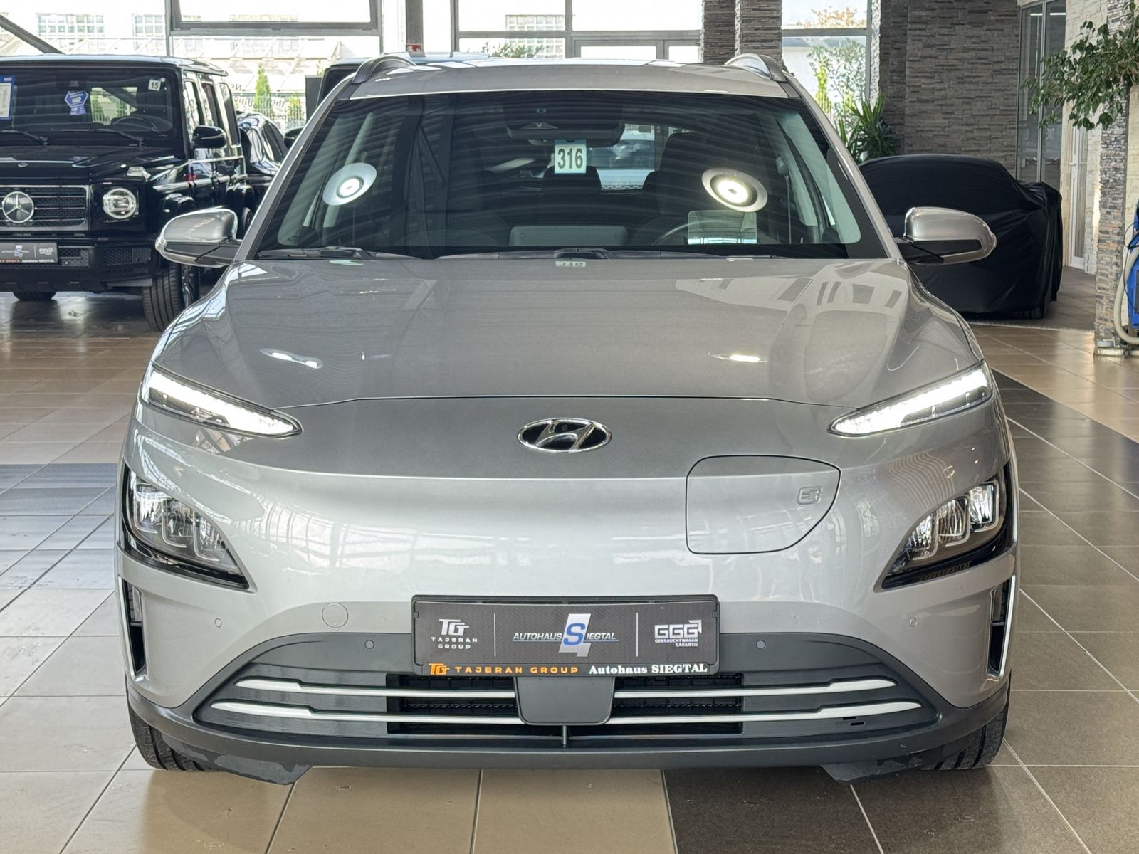 Hyundai Kona Trend R.Cam Navi Krell HUD ACC SHZ LED imagem 2