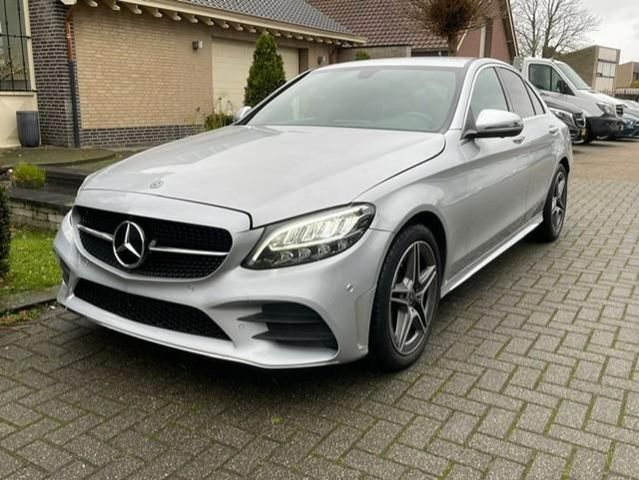 Mercedes-Benz C 180 AMG LINE COMAND LED PDC