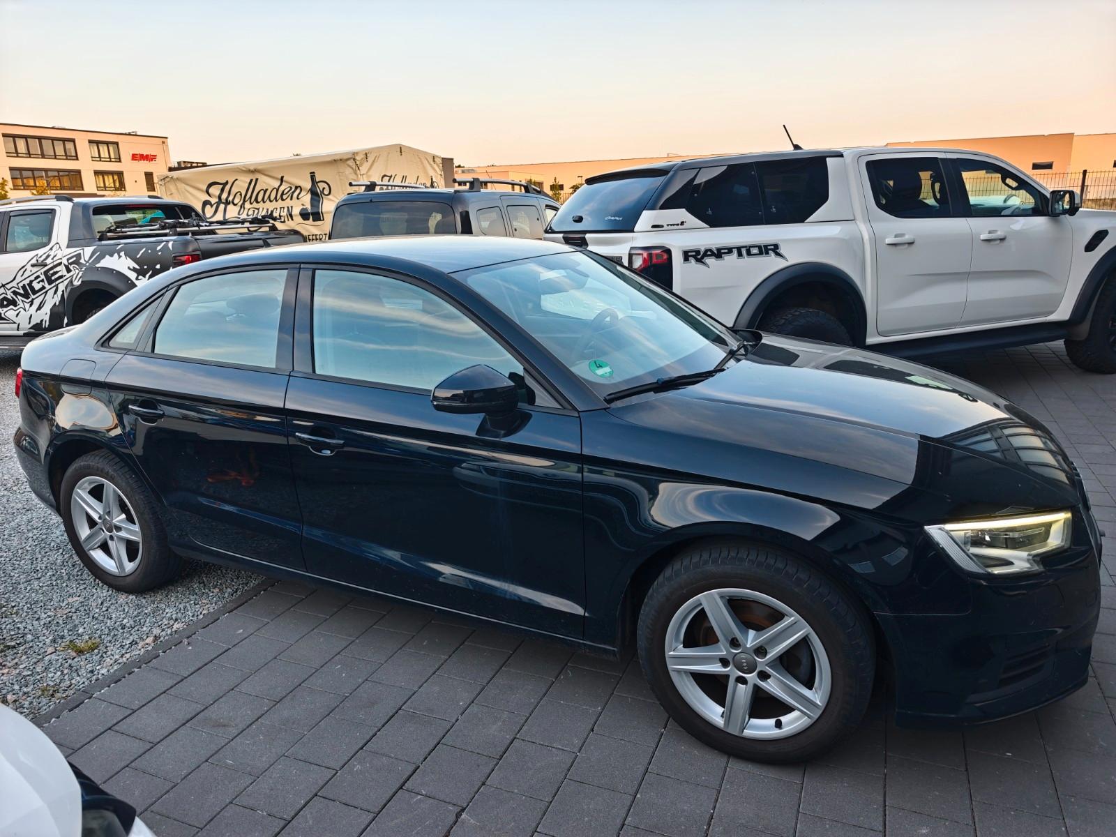 Audi A3 Limousine 30 TFSI sport Navi SHZ Xenon PDC