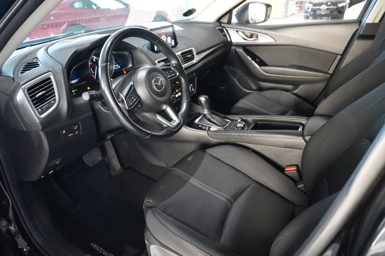 Fahrzeugabbildung Mazda 3 Lim. 2.0 OPTIMUM NAVI/LED/KAMERA/TEMP./HUD/AHK