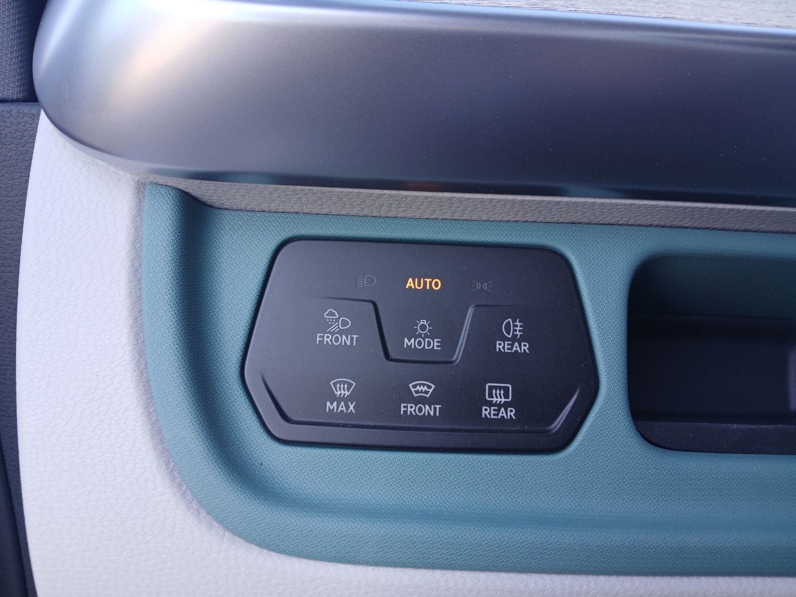 Fahrzeugabbildung Volkswagen ID. Buzz Goal LR KLIMA NAVI AHK