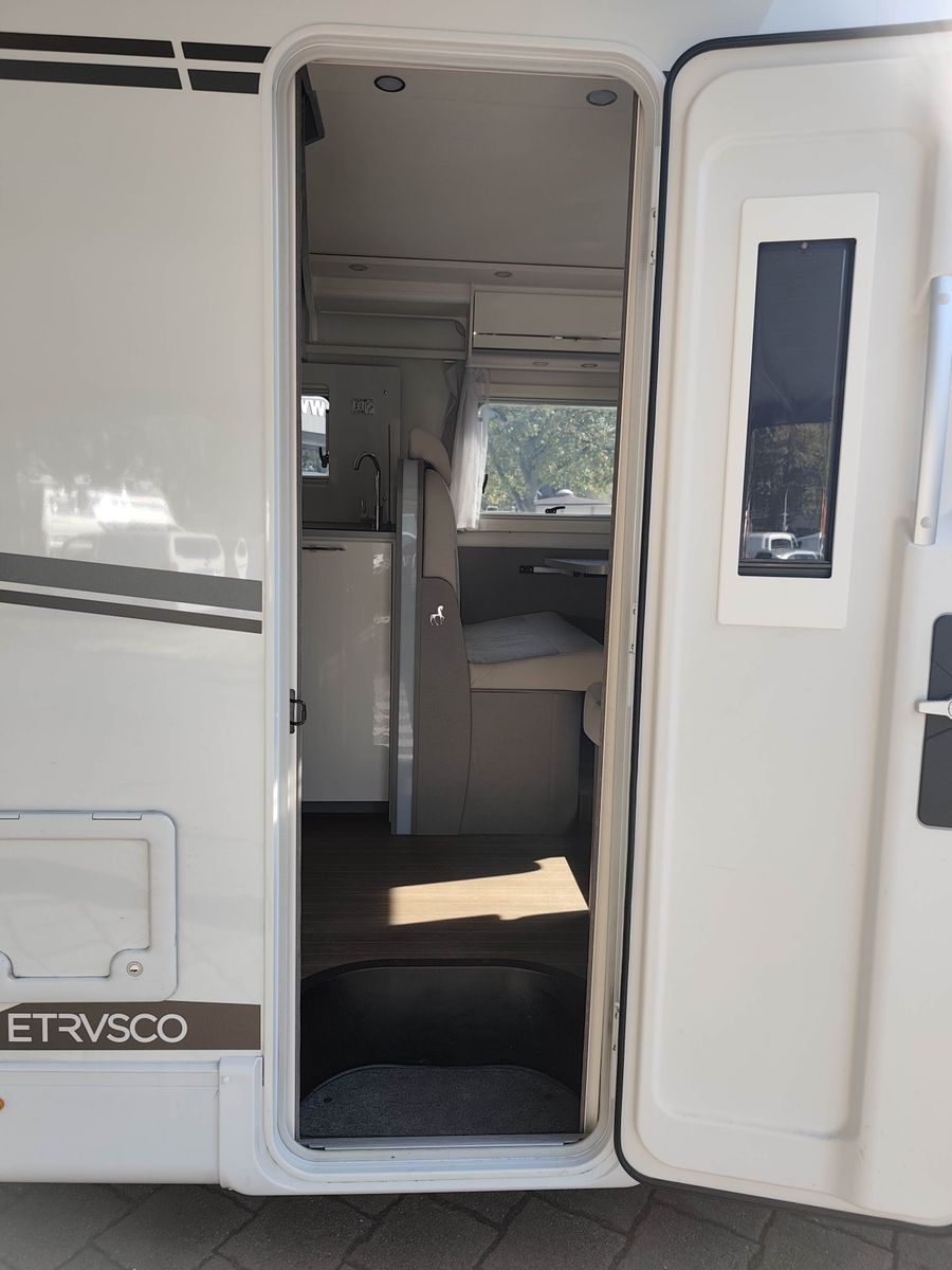 Fahrzeugabbildung Etrusco T6900 SB Complete Edition