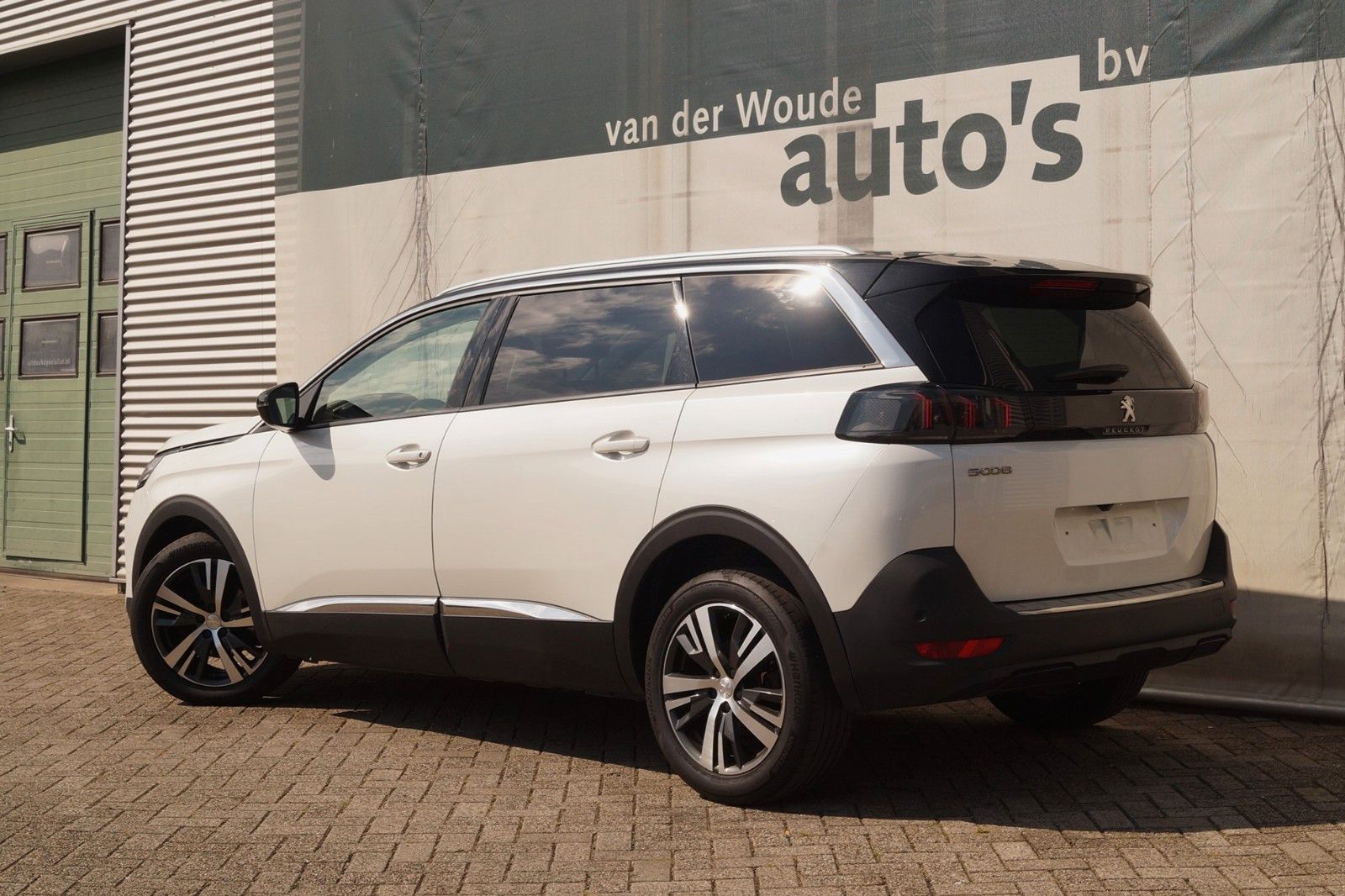 Peugeot 5008 Allure 1.5 BlueHDI EAT8 imagem 3