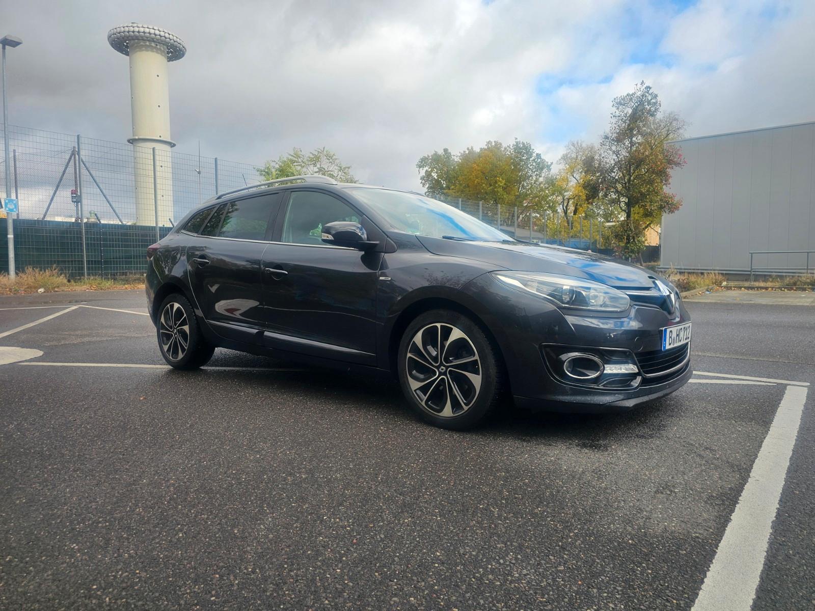 Renault Megane 2014 — rear view
