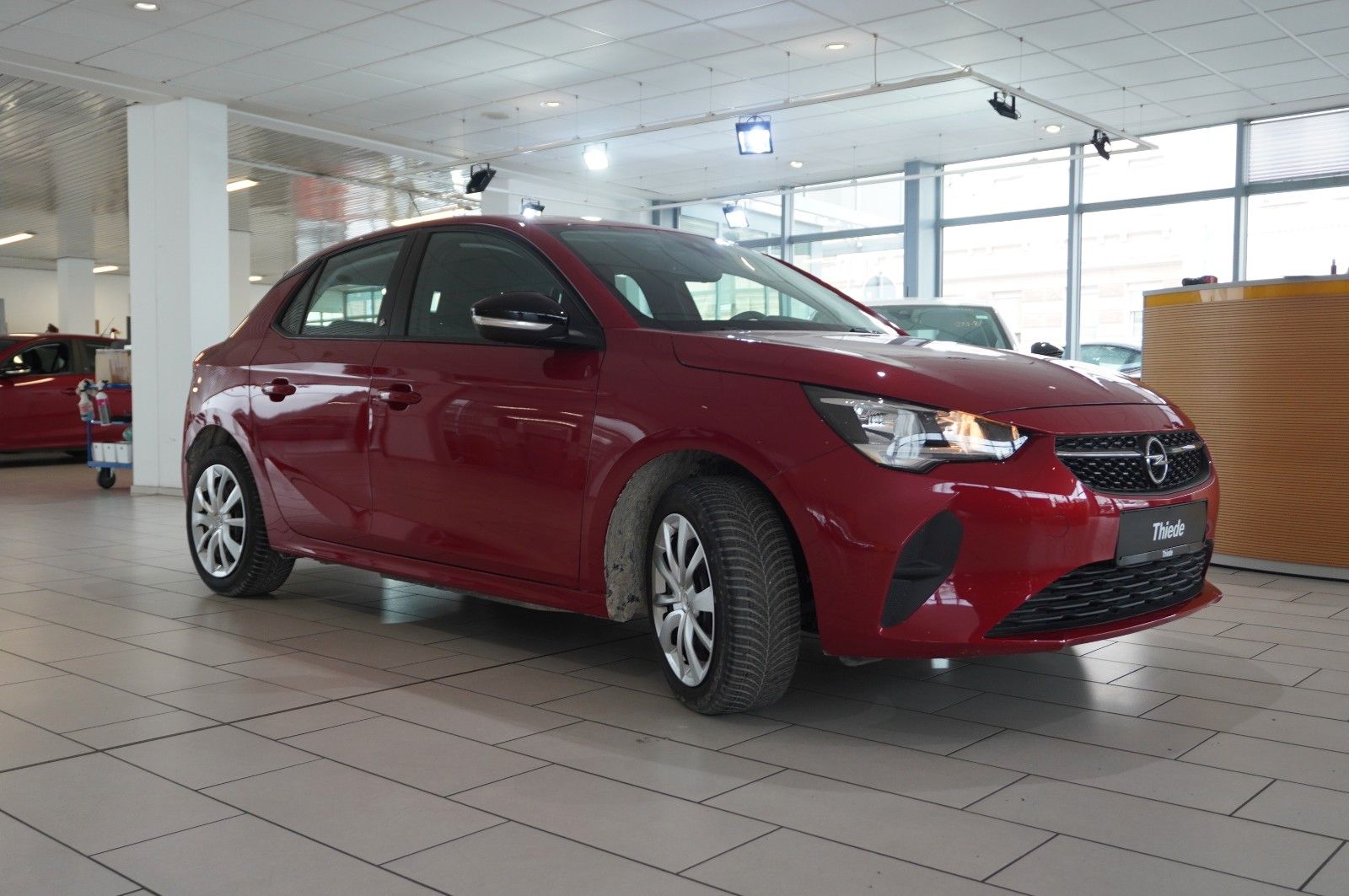 Fahrzeugabbildung Opel Corsa-e F EDITION 3-PHASIG NAVI/KAMERA/SHZ/DAB+