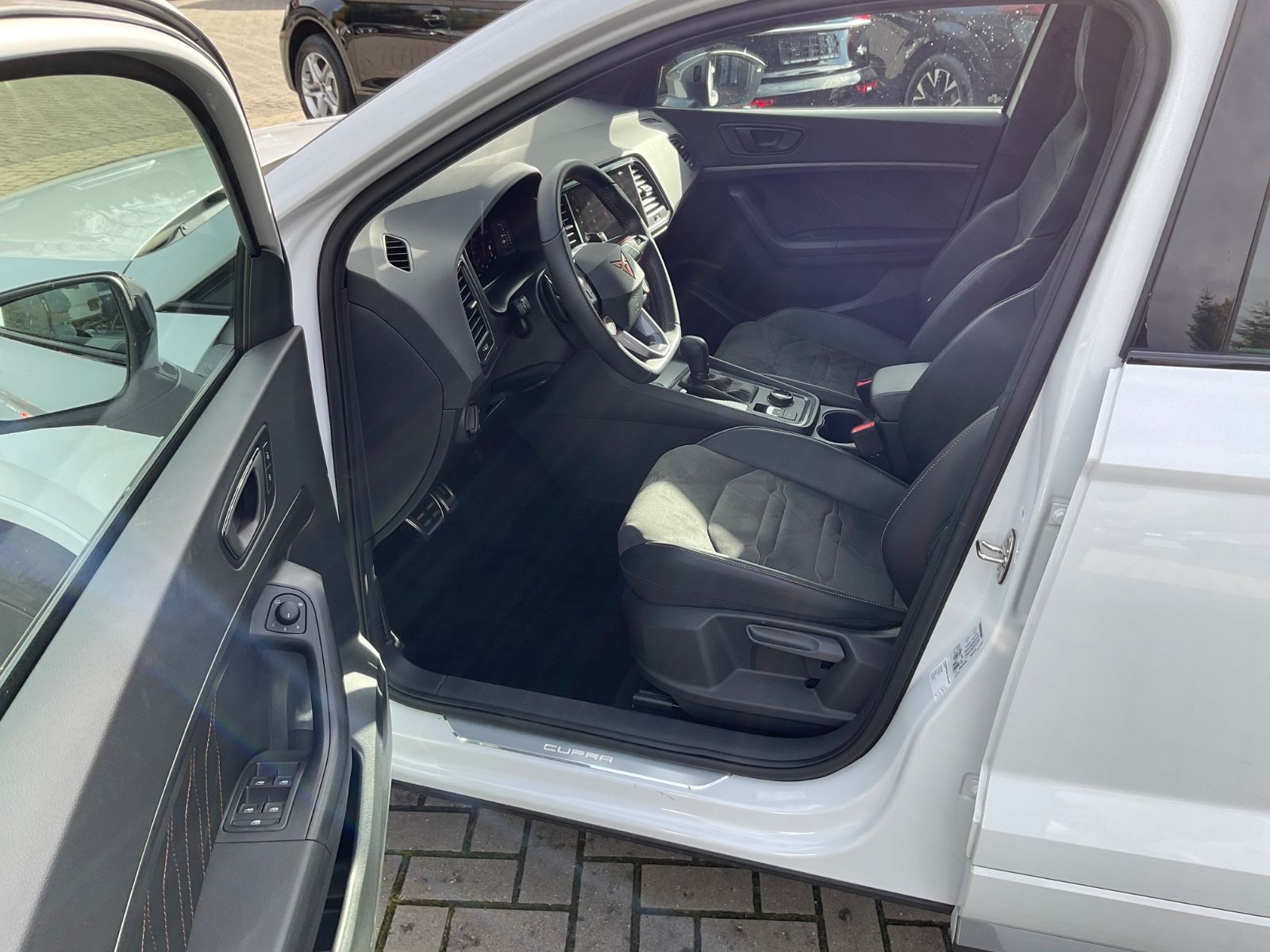 Fahrzeugabbildung CUPRA Ateca 2.0 TSI 4Drive DSG,AHK,Navi,ACC,LED