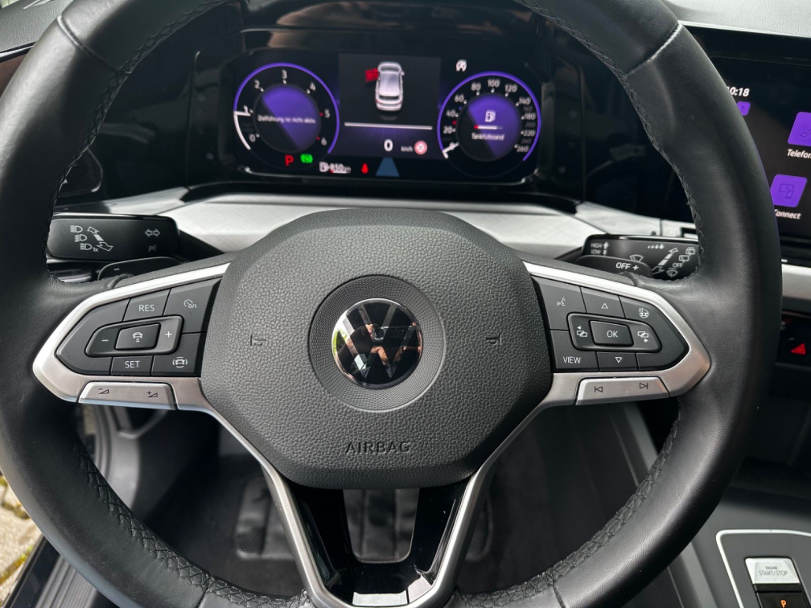 Fahrzeugabbildung Volkswagen Golf VIII 2.0 TDI 7-DSG Life LED NAVI
