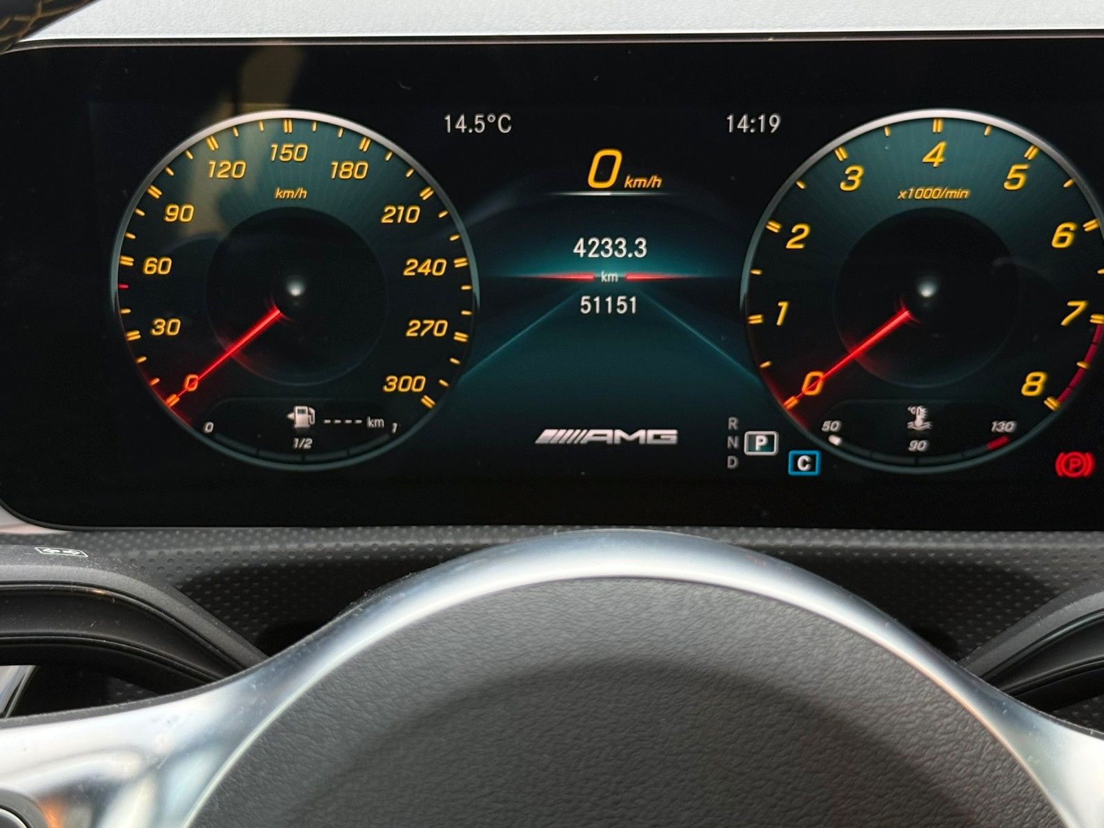 Fahrzeugabbildung Mercedes-Benz A 45 AMG Sonderausstattung: AMG Performance Sit