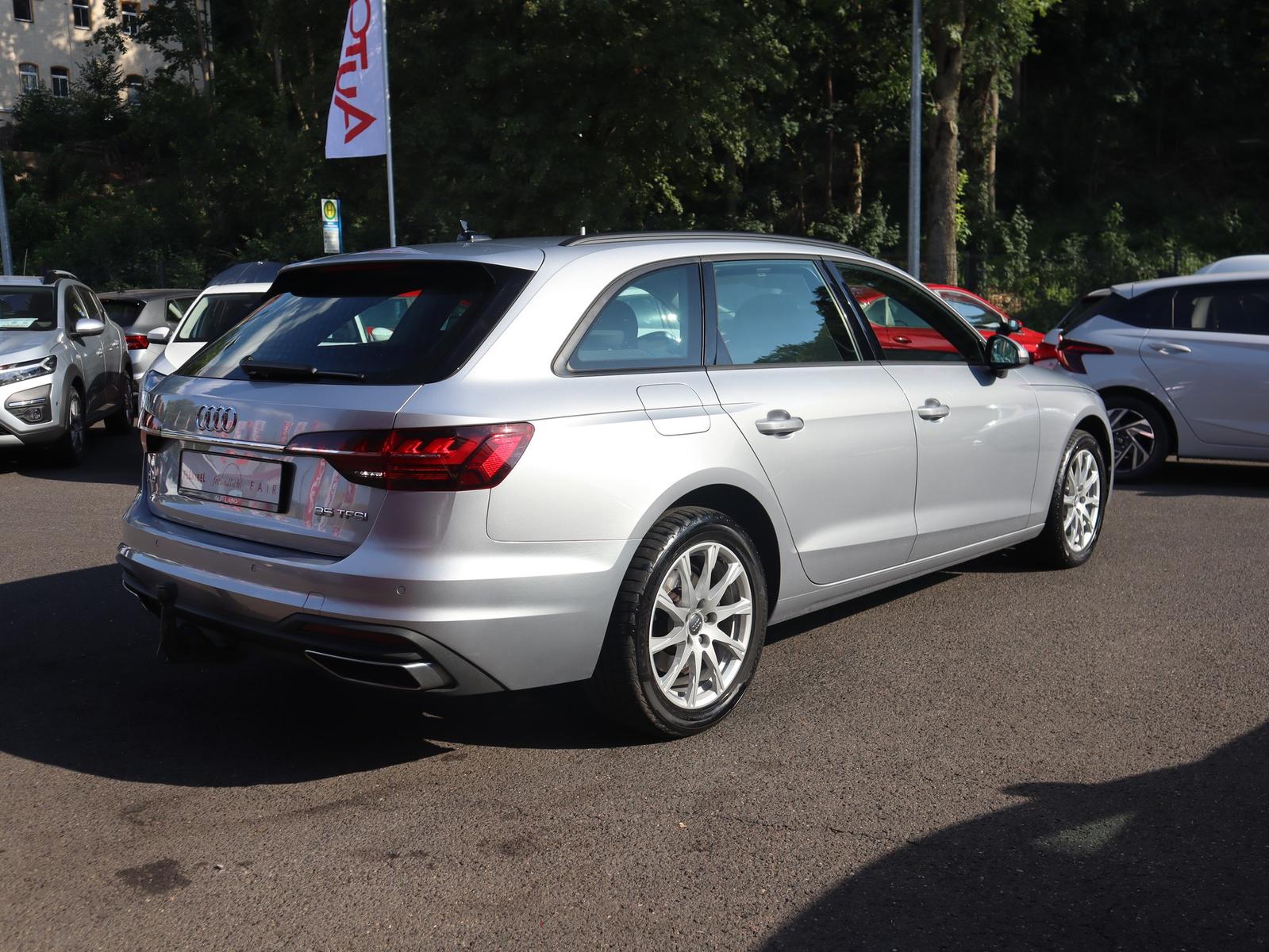 Audi A4 Avant 35 2.0 TFSI LED Navi AHK Sitzheizung, миниатюра 6