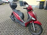 Piaggio Medley 125.    15 PS    2,5 L / 100km - PIAGGIO ROLLER 125