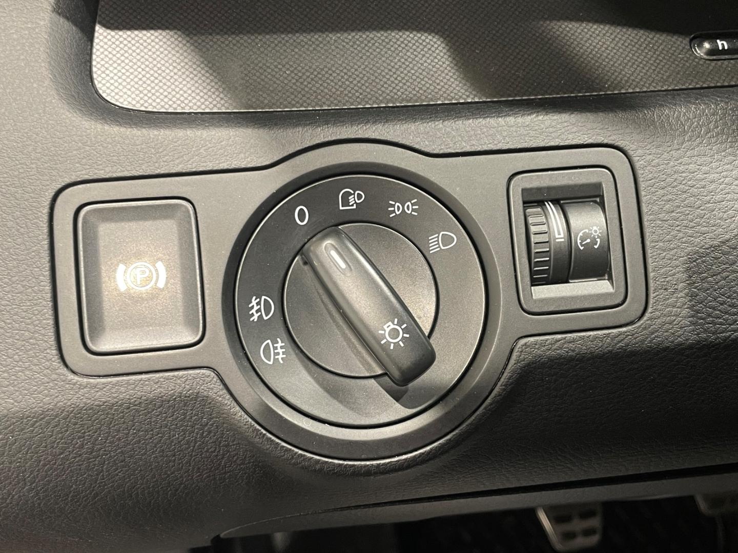 Volkswagen Passat 2006 — photo 14