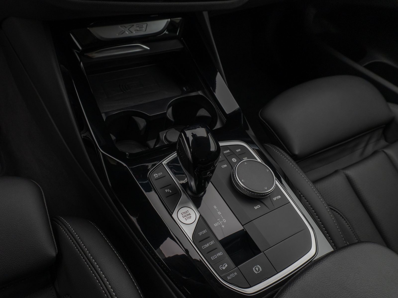 Fahrzeugabbildung BMW X3 xD20d Kamera DAB HiFi Lenkrhz AHK Alarm Sport