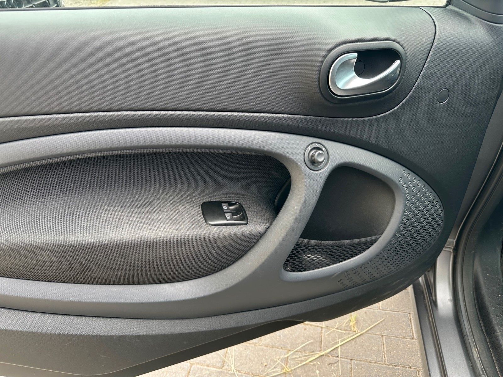 Smart ForTwo fortwo cabrio electric drive / EQ – Bild 17