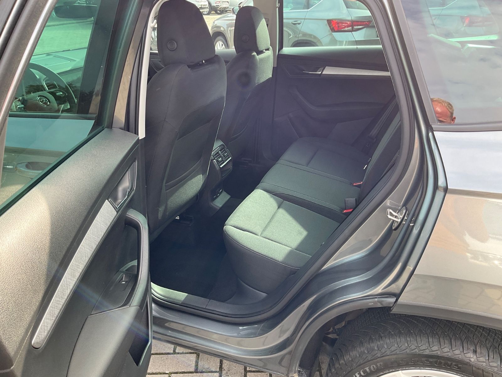 Fahrzeugabbildung SKODA Karoq 1.5l TSI DSG ACC,Kamera,Navi,LED,ACC