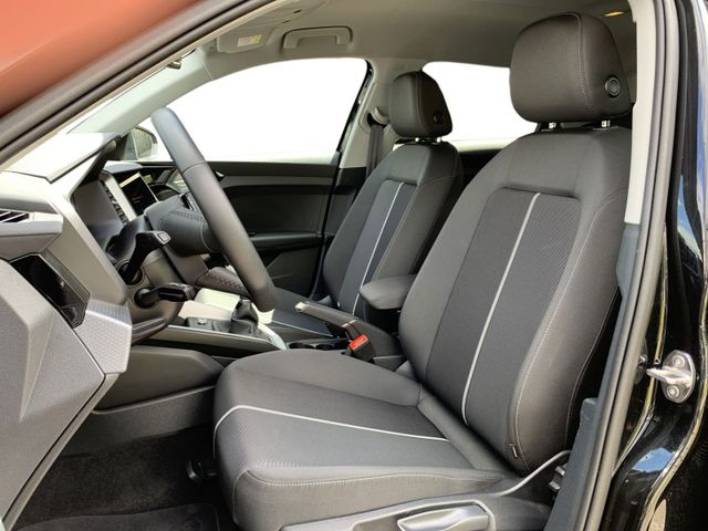 A1 Sportback 30 TFSI ADVANCED DCP+DAB+PDC+ALU16"