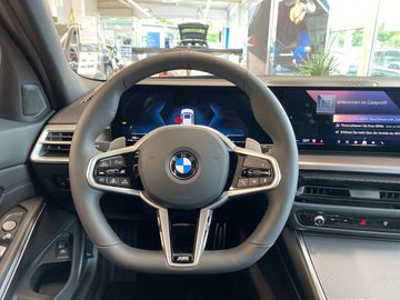 BMW 320d xDrive Touring M Sportpaket Head-Up HiFi