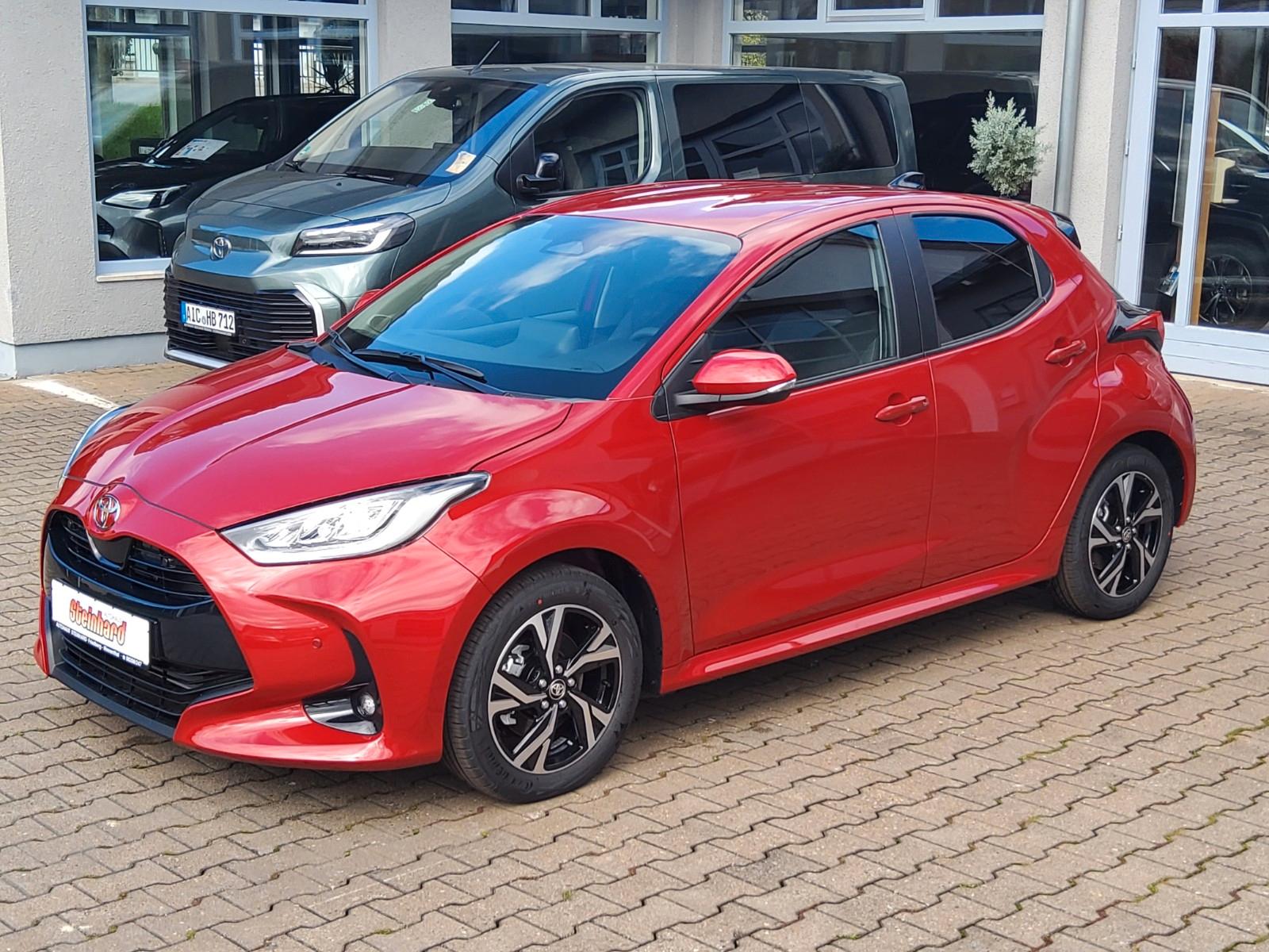 Toyota Yaris 1,5 Hybrid "Teamplayer" mit Comfort+Safety