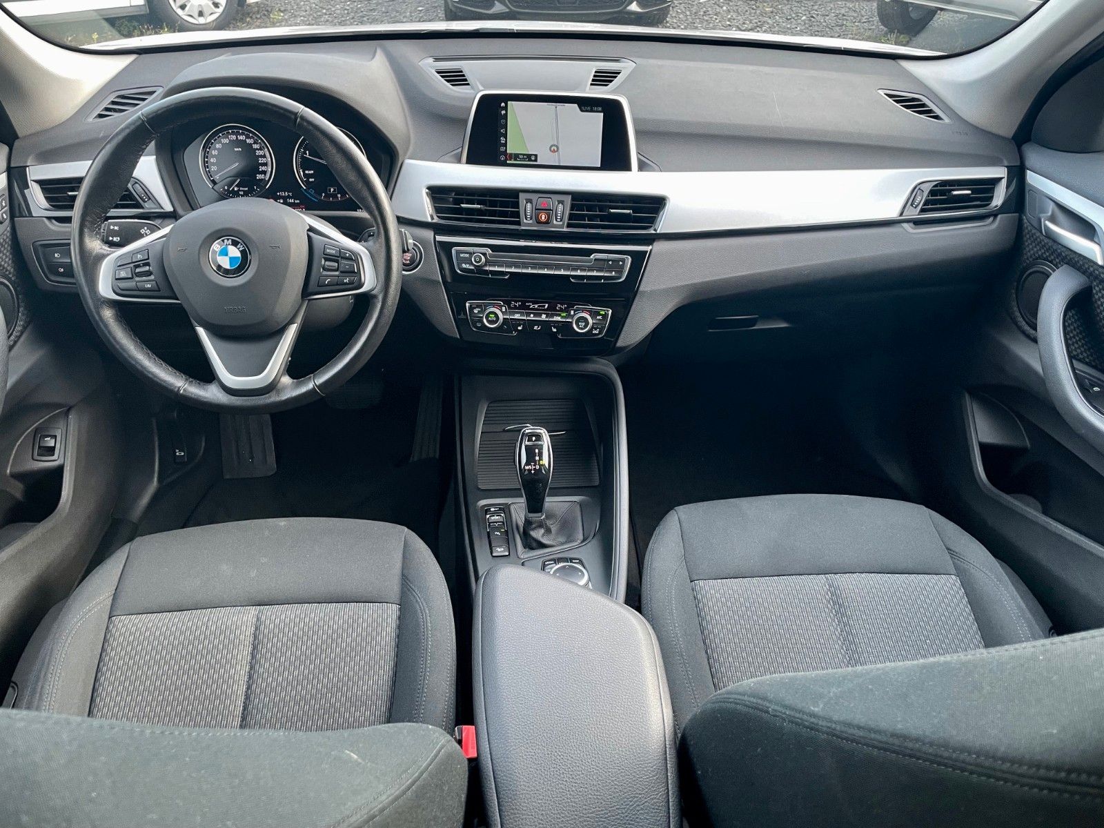 Fahrzeugabbildung BMW X1 xDrive20d Aut. Navi Kamera Lenkradhzg SPORTLE