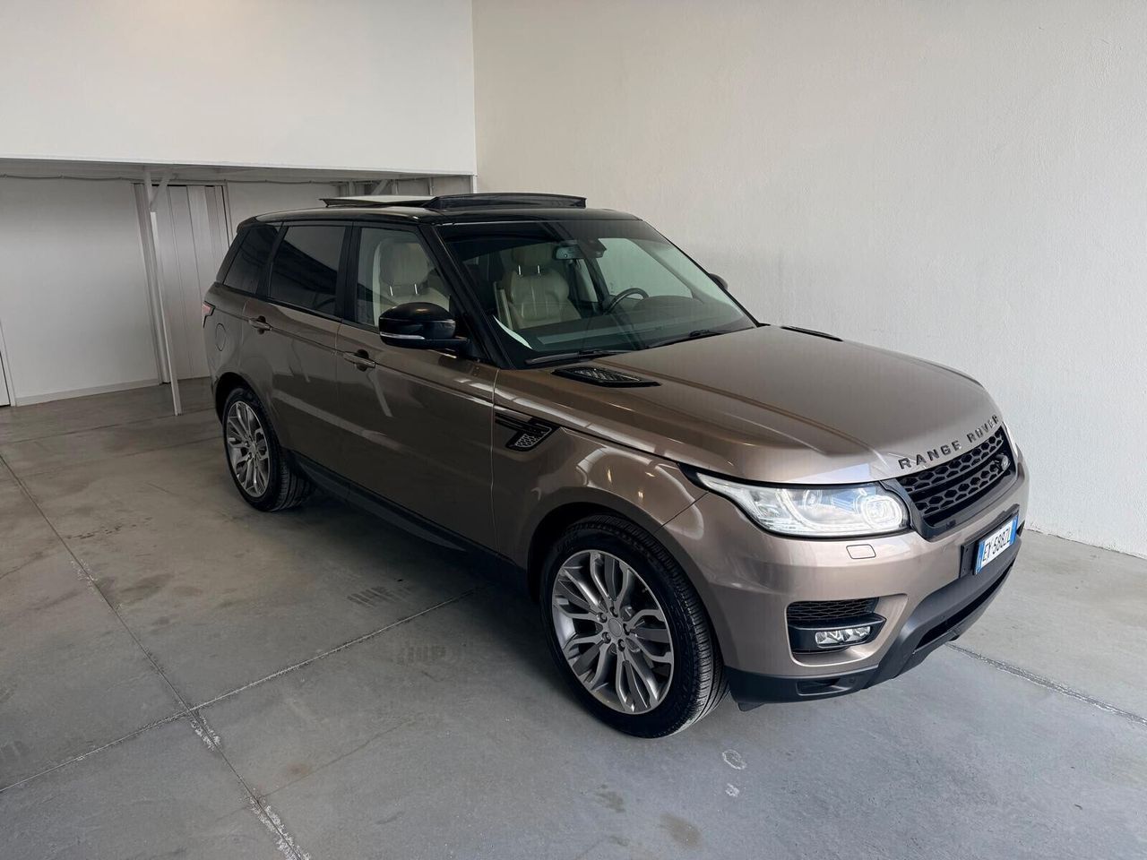 Land-Rover Range Rover Sport - 1