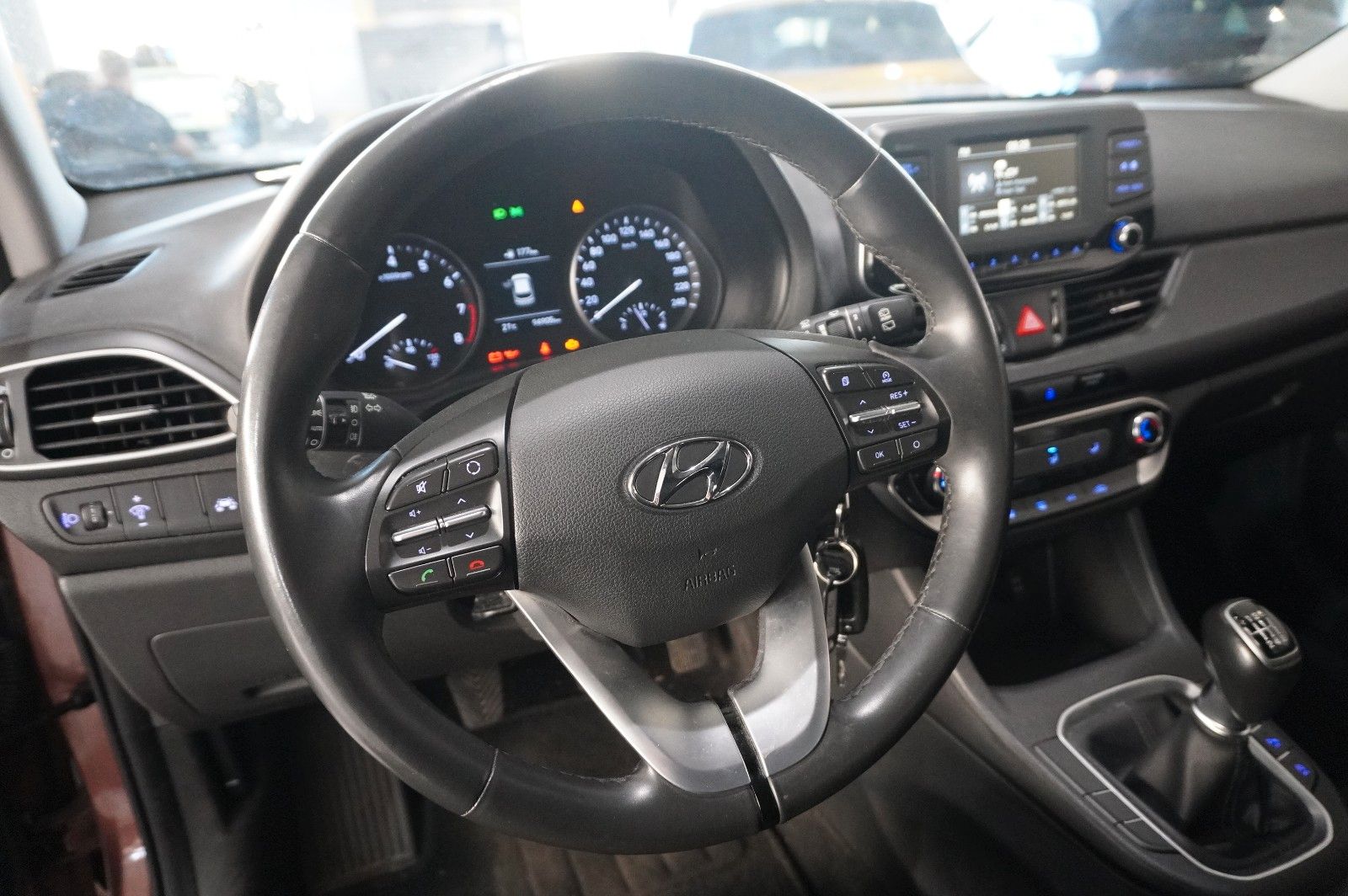 Fahrzeugabbildung Hyundai i30 LIM. 1.0 T-GDI SELECT LED/KLIMA/PDC/TEMP/USB