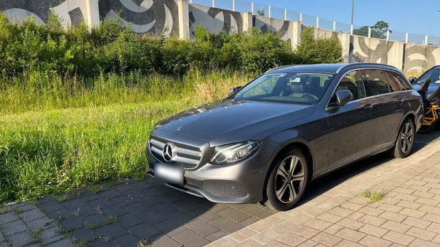 MERCEDES-BENZ Merced E 220d T