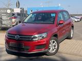 Volkswagen Tiguan 1.4 TSI Trend & Fun TÜV 12/27 Service Neu - Volkswagen Tiguan: Stoff