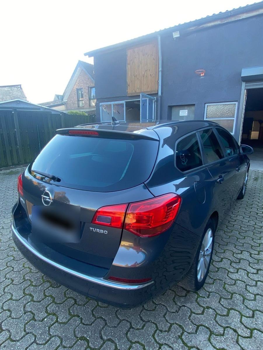 Opel Astra 2013 — двигун 140 HP (103kW)