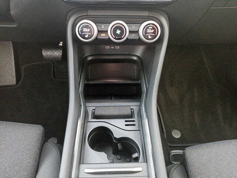 Fahrzeugabbildung SKODA Kodiaq 2.0 TDI 4x4 Selection DSG AHK+ACC+LED+NAV
